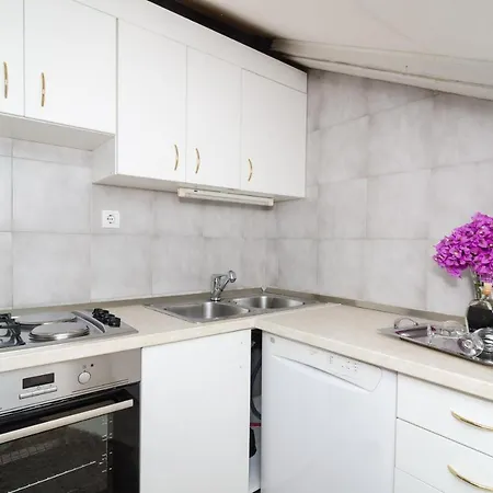 Emma - Two Bedroom With Balcony And Sea View 公寓