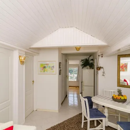 Διαμέρισμα Emma - Two Bedroom With Balcony And Sea View Ντουμπρόβνικ