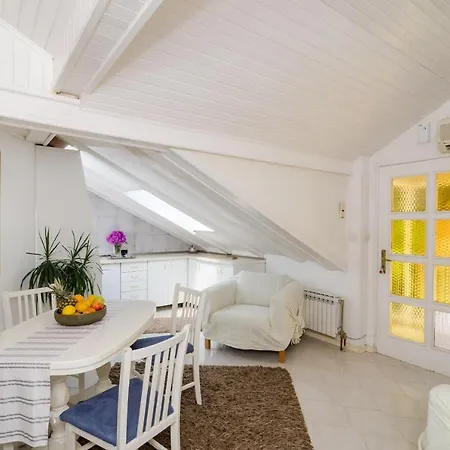 Emma - Two Bedroom With Balcony And Sea View Dubrovnik