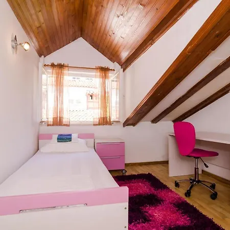 Emma - Two Bedroom With Balcony And Sea View 公寓 *